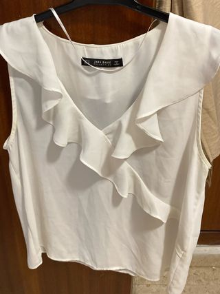 Blusa Zara Blanca con Volantes