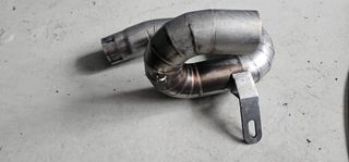 Adaptador Escape Triumph Street Triple 2017-2024