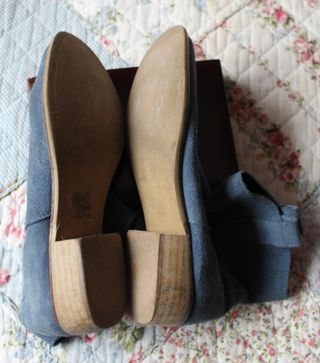 Botines camperos serraje azul