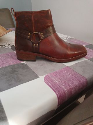 Botines de cuero marrón talla 40-42