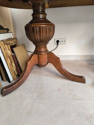 Mesa de comedor extensible de nogal