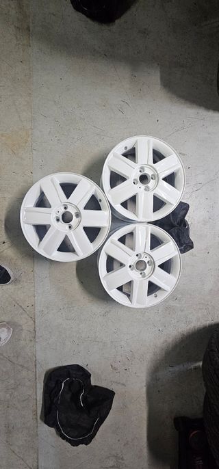 4x Llantas Renault Megane 16' 4x100 Blancas