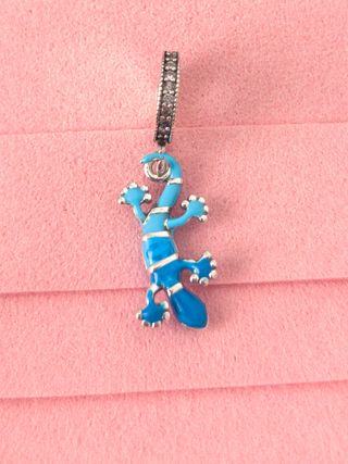 Charm Lagarto Azul y Plateado