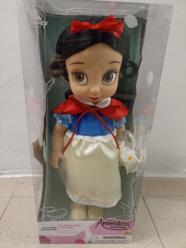 NUEVA Muñeca Blancanieves Disney Animators