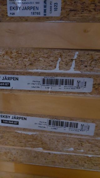 Mensole in legno con supporti metallo