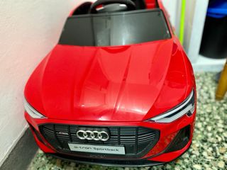 Coche eléctrico infantil Audi