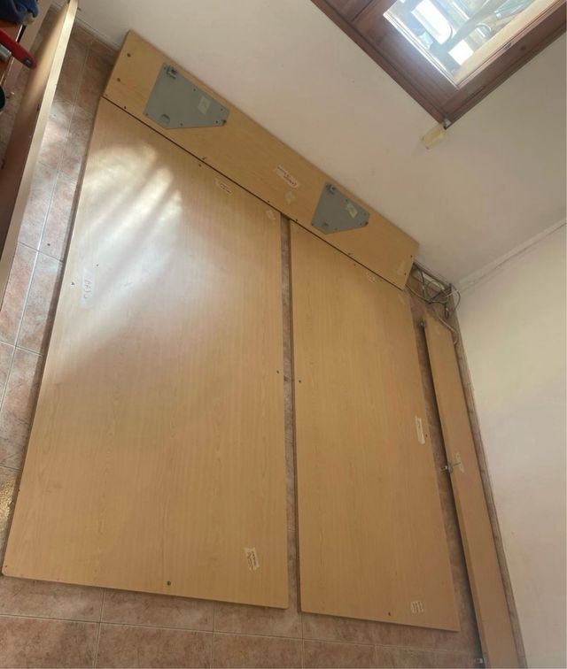 Litera abatible madera beige y azul