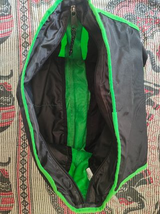 Borsa a tracolla Eastpak verde