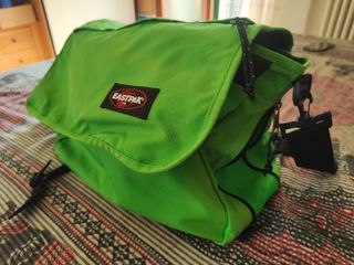 Borsa a tracolla Eastpak verde