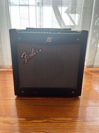 Amplificador Fender Mustang