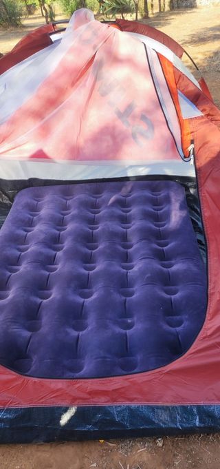 Tenda, materassino gonfiabile e pompa Bestway