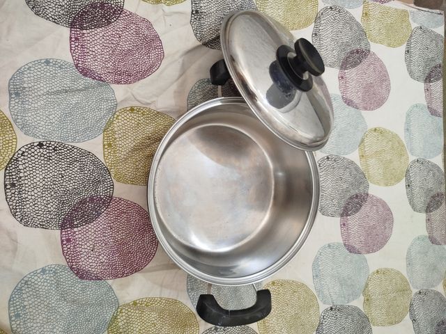 Olla de Acero Inoxidable con Tapa