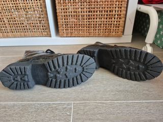 Botines negros charol