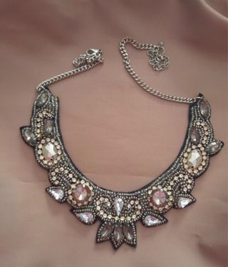 Collana bigiotteria con pietre