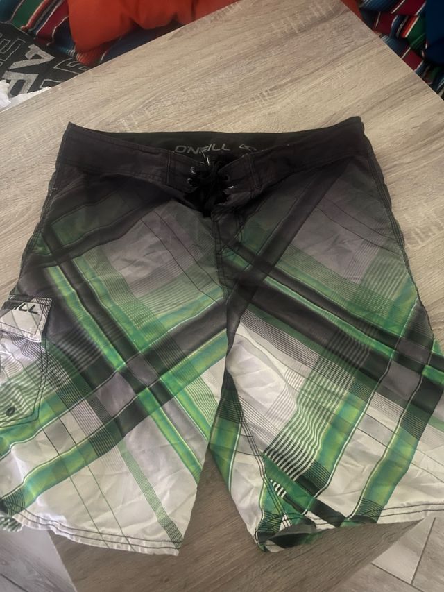 Bañador O'Neill a cuadros verde y negro