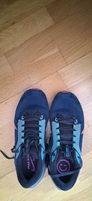Deportivas Nike Negras y Rosas