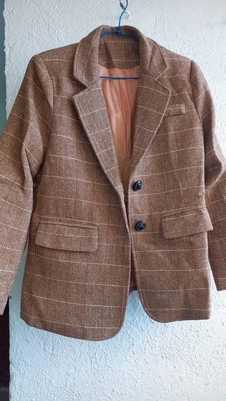 Chaqueta de cuadros beige y marrón