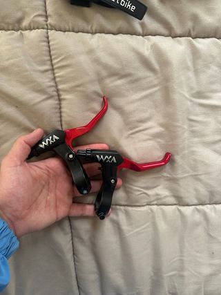 Bicicleta: Sillín, Guantes, Frenos y Manillar