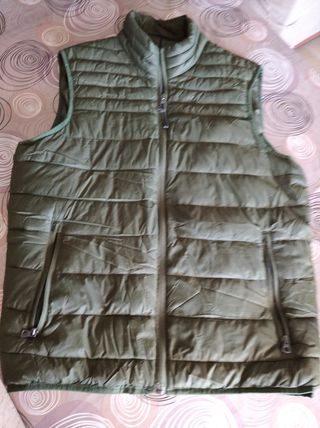 Chaleco acolchado verde oliva
