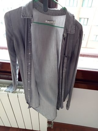 Sobrecamisa Pull and Bear gris