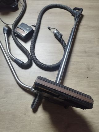 Aspiradora Rainbow SE sin bolsa y con accesorios