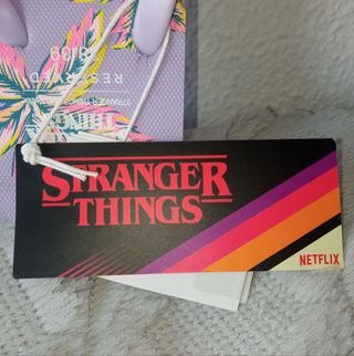 Chanclas Reserved Stranger Things Moradas con etiq