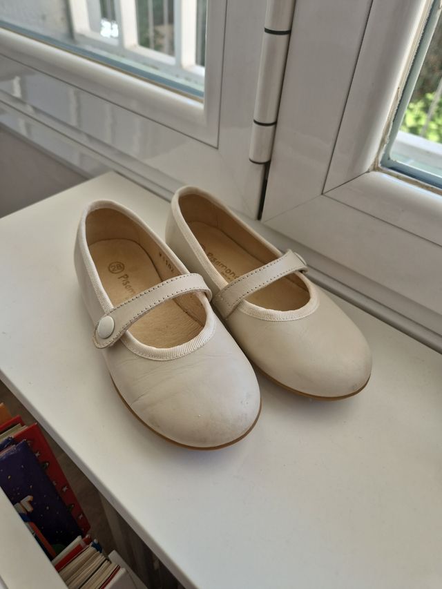 Merceditas ceremonia niña talla 28 Pisamonas beige