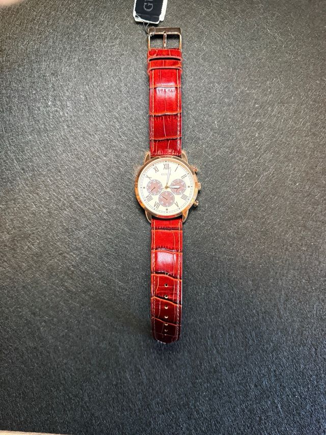 Reloj Guess Correa Piel Marrón y Dorado