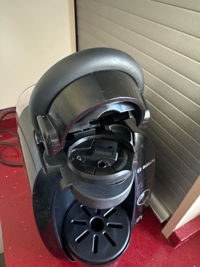 Cafetera Tassimo Bosch Negra