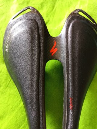Sillín Specialized Carbono