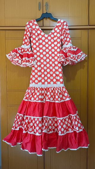 Traje Canastero Coral y Blanco Roto Lunares