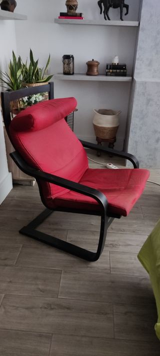 Sillón de piel sintética marrón