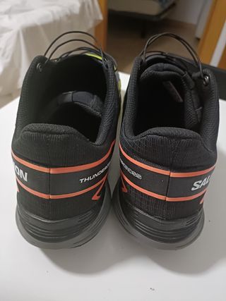 Zapatillas Salomon Thundercross Negro/Gris