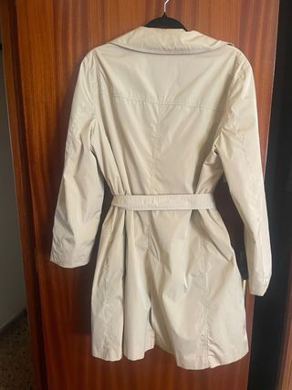 Gabardina Burberry raso ligera beige