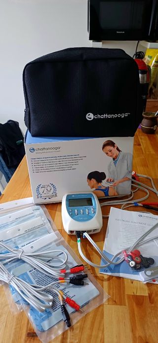Electroestimulador Chattanooga Rehab TENS