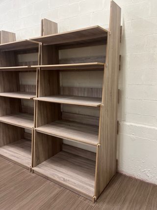 Expositores para tienda de madera