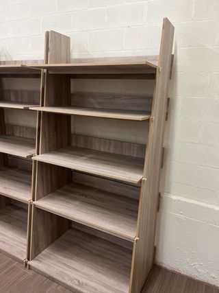 Expositores para tienda de madera