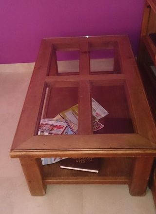 Mesa baja de salón de madera