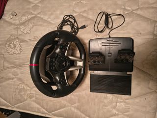 Volante Hori RWA PS4/PS5 con Pedales
