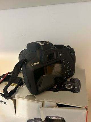 Cámara Réflex Canon EOS 1200D Kit EF-S 18-55mm