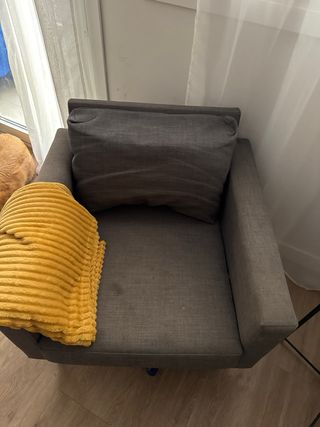 Sillón gris Ikea