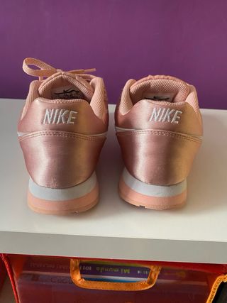 Deportivas Nike Rosa Satinadas