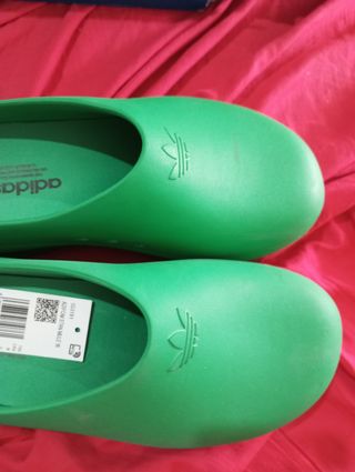 Zuecos Adidas Verdes