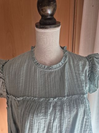 Blusa verde agua con volantes