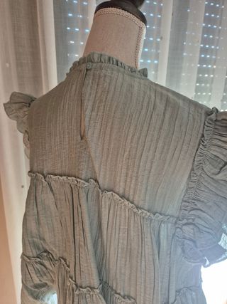 Blusa verde agua con volantes
