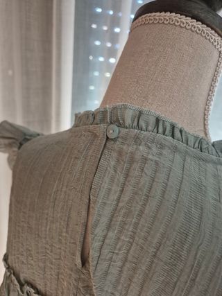 Blusa verde agua con volantes