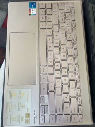 ASUS ZenBook 13 (SE VENDE PARA ARREGLAR)