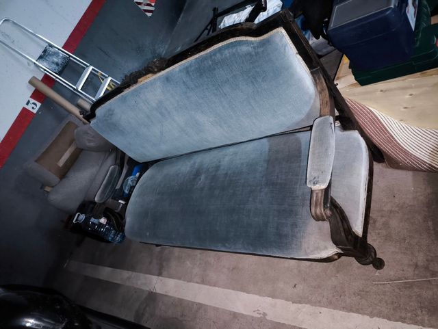 Sofá vintage terciopelo y madera