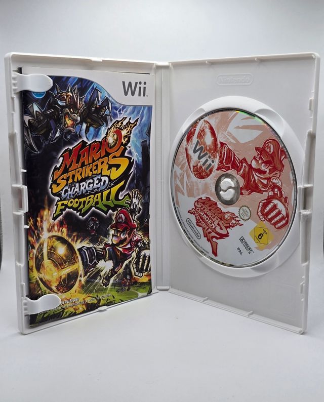 MARIO STICKERS CHARGED FOOTBALL WII