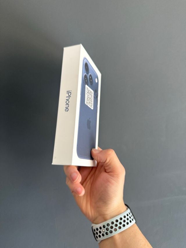 iPhone 17 Pro Azul Oscuro 256GB